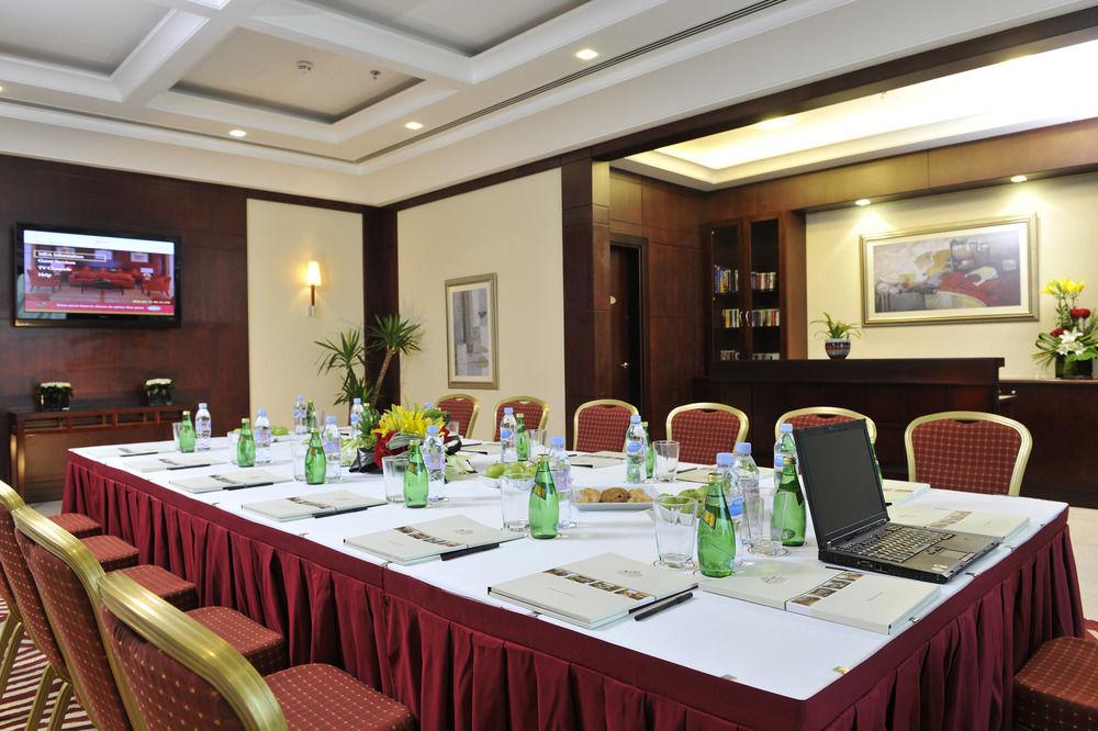 Marriott Executive Apartments Manama, Bahrain Esterno foto Meeting room