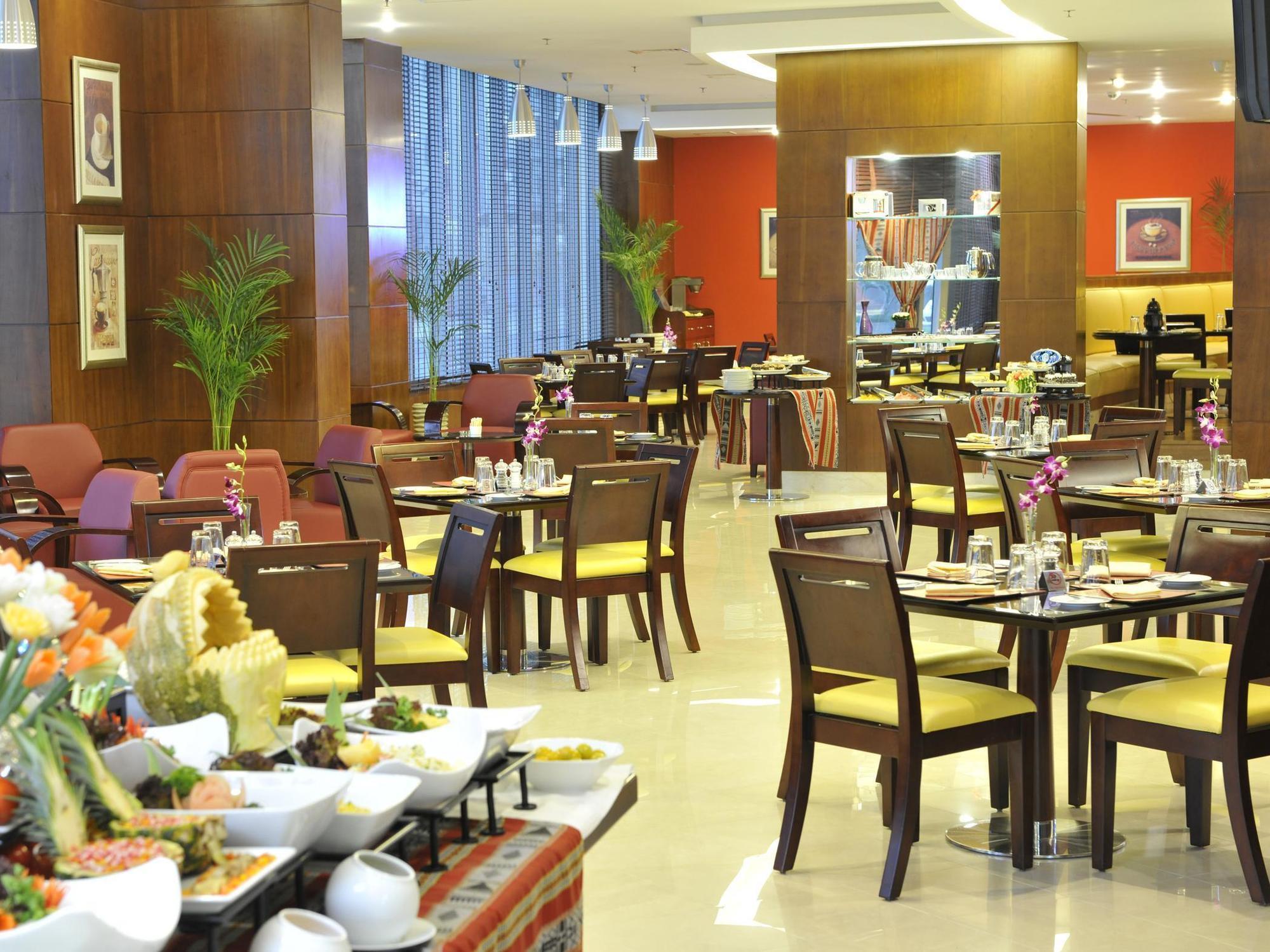 Marriott Executive Apartments Manama, Bahrain Esterno foto The restaurant